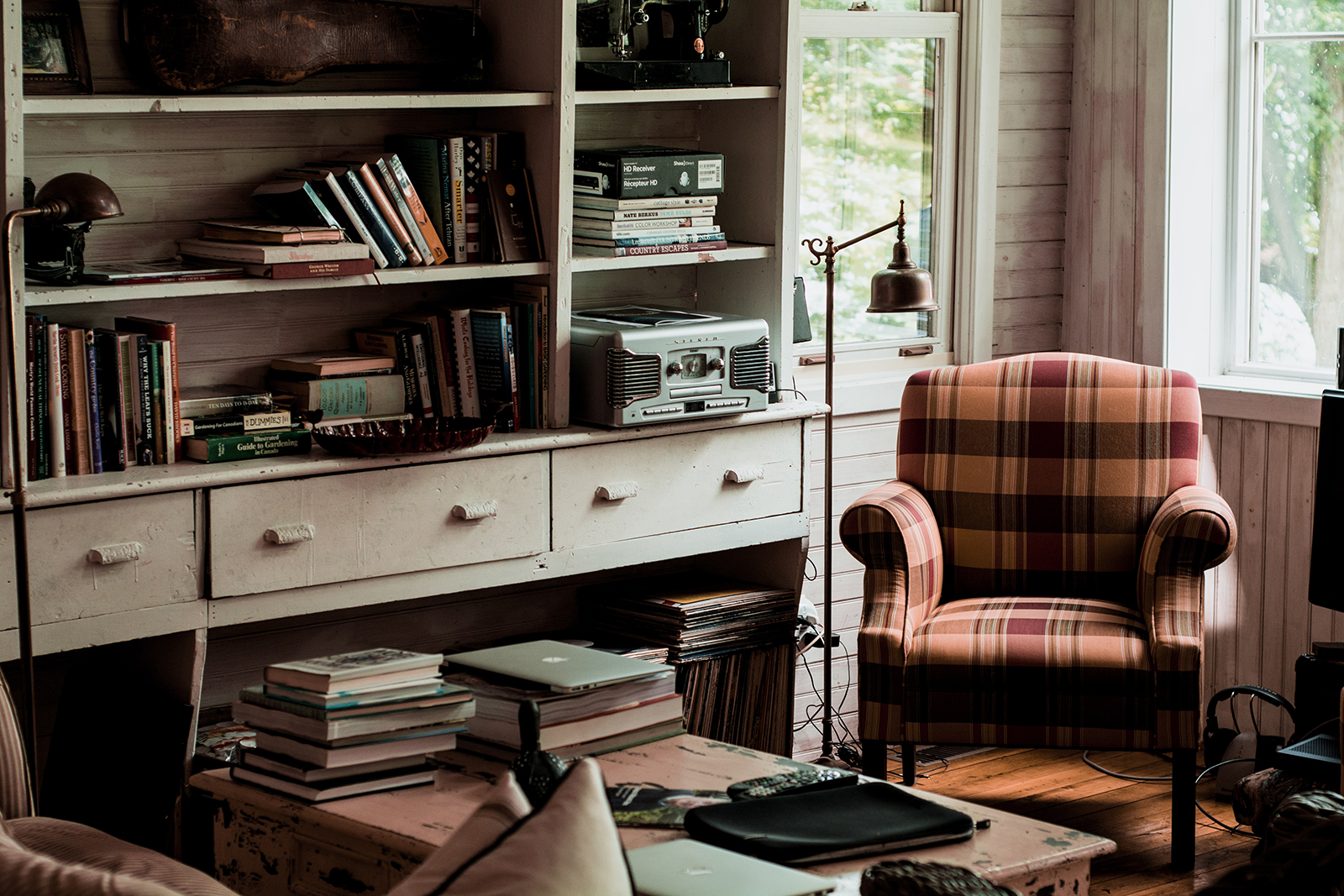 3 Reasons Your Home Has a Clutter Problem (and How to Solve It!)